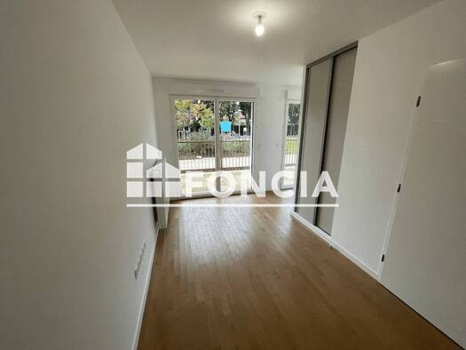 Appartement à louer 633 € 1 pièce 21,6 m² RDC Rueil-Malmaison 92500