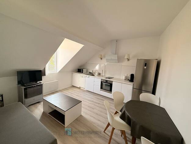 Appartement à vendre 245 000 € 2 pièces 1 chambre 32 m² Dernier étage, Étage 3/3 Centre Ville Rueil Malmaison 92500