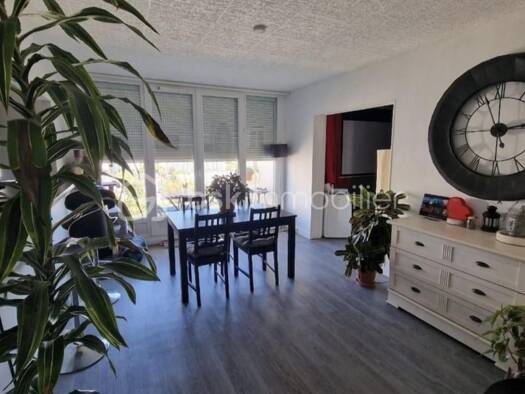 Appartement à vendre 185 000 € 4 pièces 3 chambres 73,41 m² Étage 11/18 Saint Leu-Commandant Louis Bouchet Épinay-sur-Seine 93800