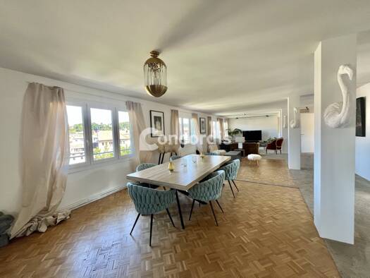 Appartement à vendre 351 100 € 5 pièces 3 chambres 205,5 m² Étage 4/4 Épinal 88000