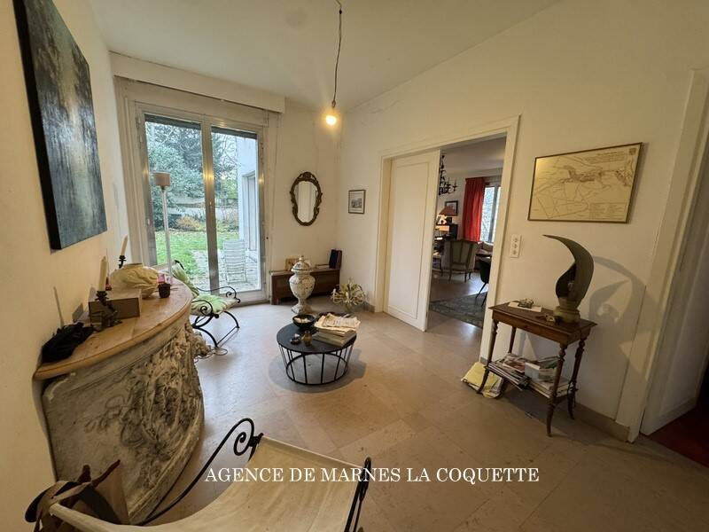Maison à vendre, 234m², MARNES LA COQUETTE