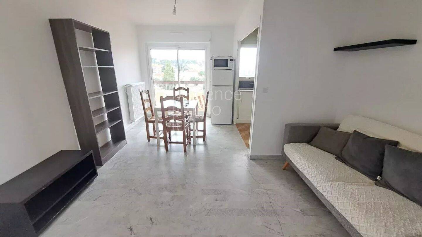 Maison à louer, 42m², CANNES LA BOCCA
