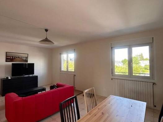 Appartement à louer 750 € 2 pièces 1 chambre 59 m² Étage 1/2 Cheval Blanc Saint-Pierre-des-Corps 37700