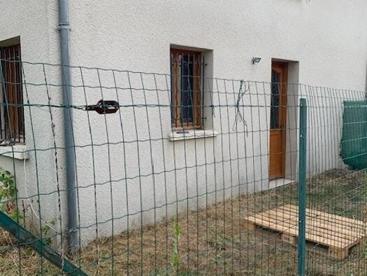 Duplex à louer 550 € 1 pièce 1 chambre 34,7 m² RDC Baron 33750