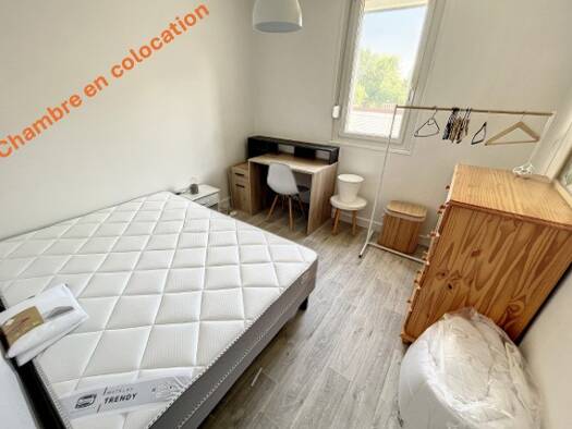 Appartement à louer 350 € 1 pièce 9 m² RDC dès le 22/08/2025 Chartreux Troyes 10000