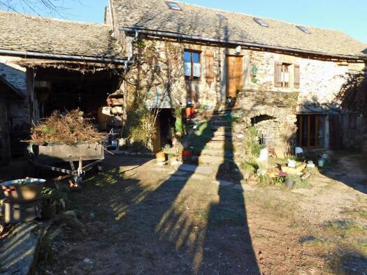 Maison en viager occupé Bouquet 97 400 € 5 pièces 4 chambres 144 m² 1 495 m² de terrain La Salvetat-Peyralès 12440