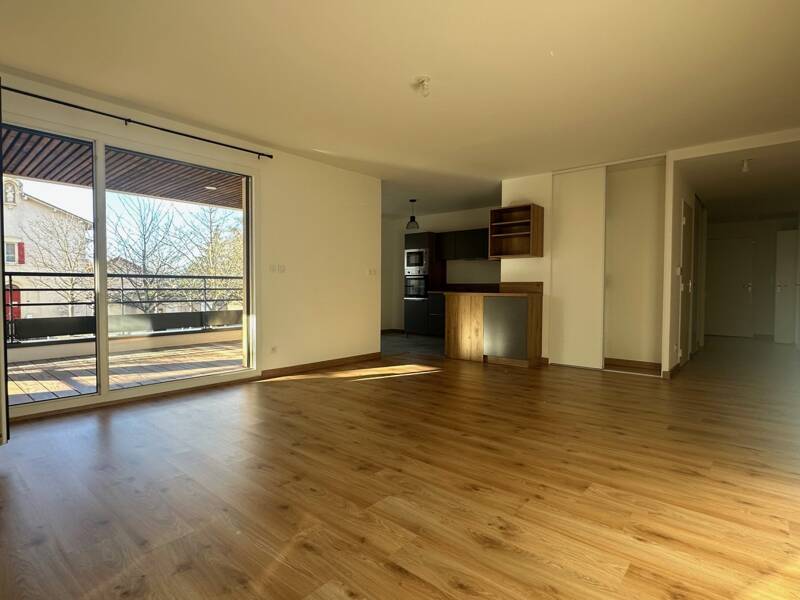 Maison à louer, 84m², LA TOUR DE SALVAGNY