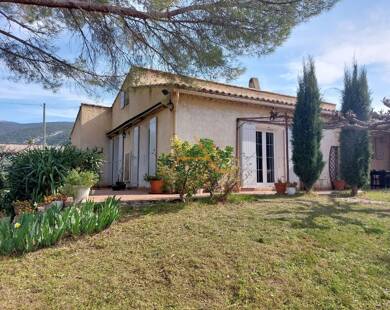 Villa à vendre 546 000 € 5 pièces 6 chambres 185 m² 2 910 m² de terrain Le Pegue 26770