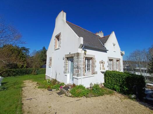 Maison à vendre 239 200 € 8 pièces 3 chambres 100 m² 630 m² de terrain Centre Ville Morlaix 29600