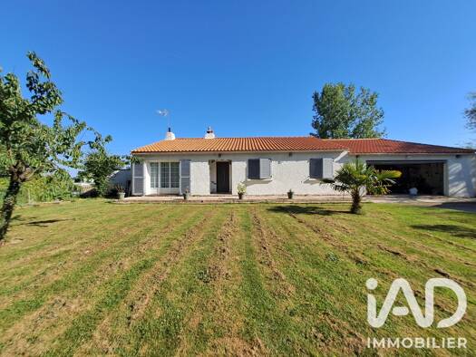 Maison de plain-pied à vendre 280 000 € 4 pièces 3 chambres 123 m² 1 897 m² de terrain Le Perrier 85300