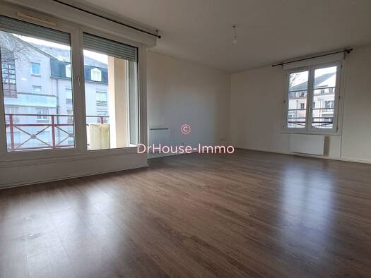 Appartement à vendre 172 000 € 3 pièces 2 chambres 69 m² Étage 2/3 Prefecture Arras 62000