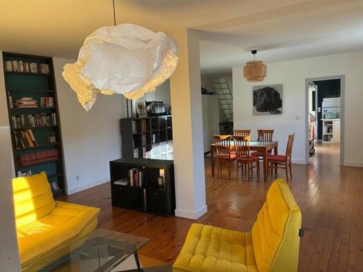 Duplex à vendre 257 500 € 4 pièces 3 chambres 118 m² Étage 3/3 École Joseph Bara-Groupe scolaire Carnot-Hôtel de Ville Agen 47000