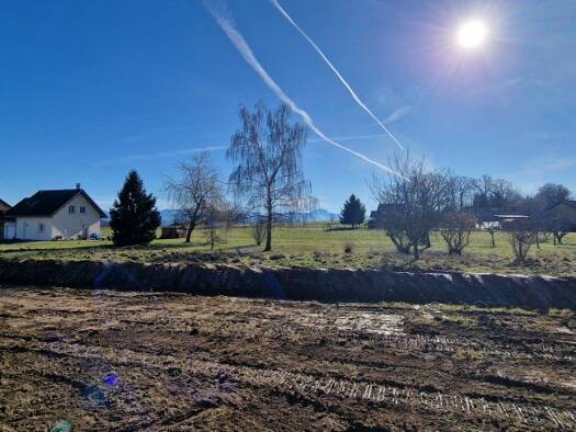 Terrain constructible à vendre 160 000 € 674 m² de terrain Droisy 74270