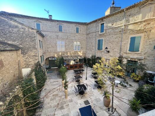 Château à vendre 1 290 000 € 16 pièces 9 chambres 800 m² 550 m² de terrain Béziers 34500