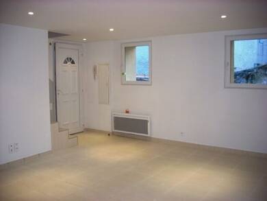 Duplex à louer 705 € 2 pièces 1 chambre 46 m² dès le 10/07/2025 Sud Est Ouest Pélissanne 13330