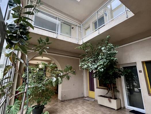 Immeuble à vendre 1 590 000 € 449 m² Nîmes 30000