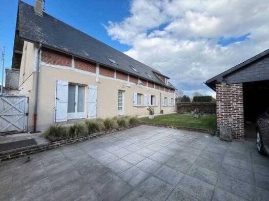 Maison à vendre 288 500 € 9 pièces 4 chambres 201 m² 354 m² de terrain Étrépagny 27150