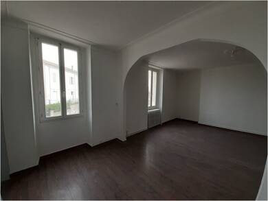 Appartement à louer 603 € 4 pièces 2 chambres 80 m² 1er étage Brésis-Prés Rasclaux Ales 30100