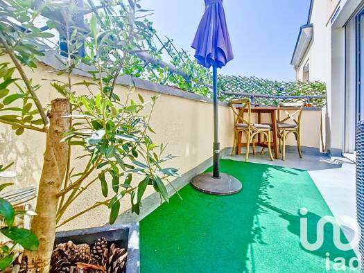 Appartement à vendre 234 000 € 3 pièces 2 chambres 50 m² Étage 2/2 Domaine d'Armainvilliers Ozoir-la-Ferrière 77330