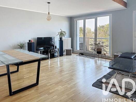 Duplex à vendre 319 000 € 5 pièces 4 chambres 142 m² Étage 3/4 Bercheres Nord Pontault-Combault 77340