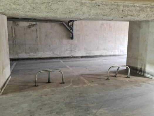 Parking à louer 27 € 12 m² Saint Louis Le Pontet 84130