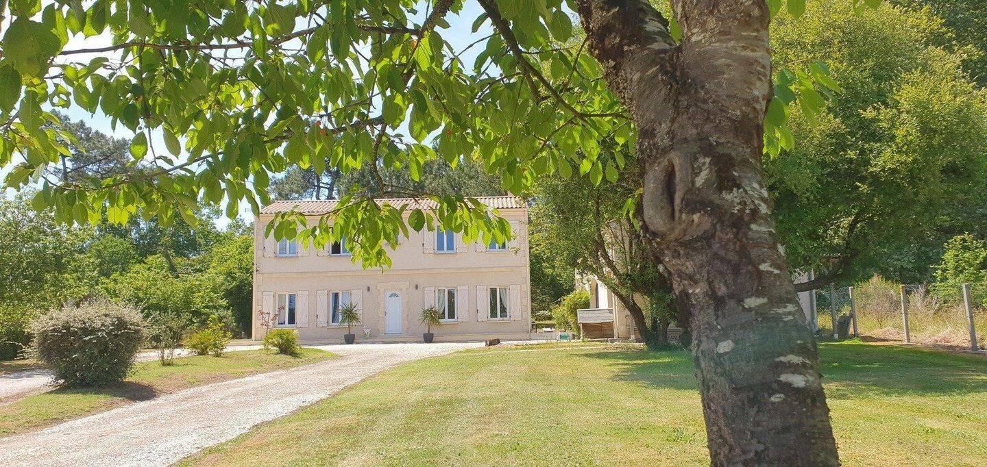 Maison à vendre, 182m², MONTLIEU LA GARDE