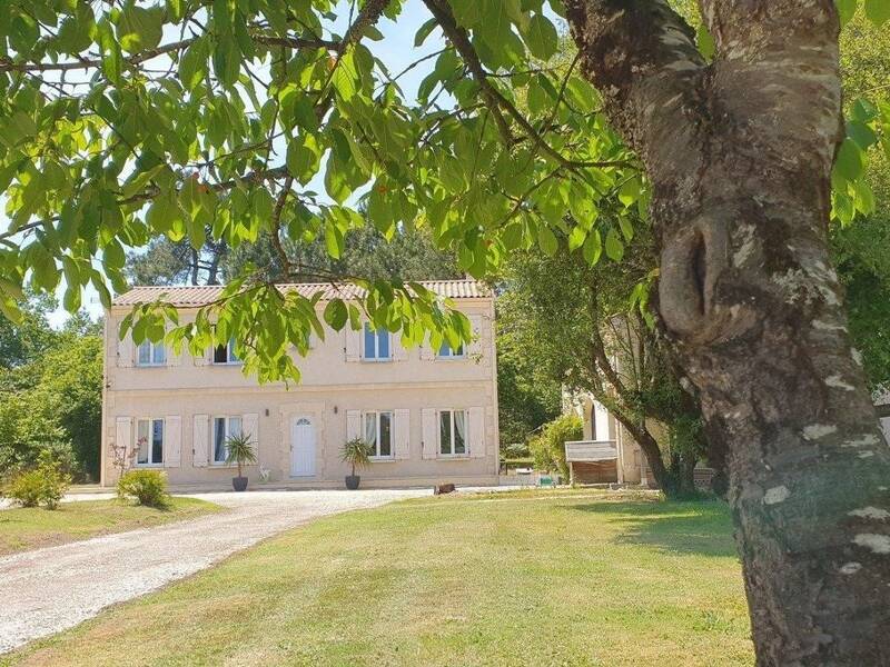 Maison à vendre, 182m², MONTLIEU LA GARDE