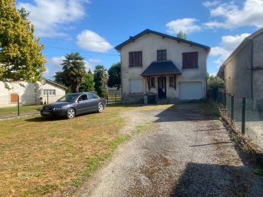 Maison à vendre 106 000 € 5 pièces 4 chambres 90 m² 900 m² de terrain Ogeu-les-Bains 64680