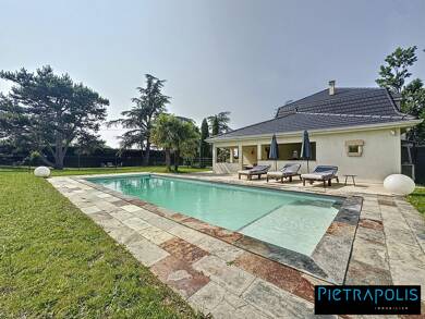 Villa à vendre 1 290 000 € 8 pièces 5 chambres 250 m² 2 225 m² de terrain Ouest Brignais 69530
