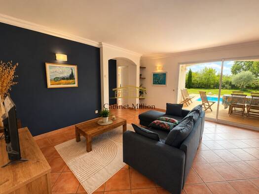 Maison de plain-pied à vendre 829 000 € 5 pièces 2 chambres 135 m² 3 000 m² de terrain Vic-la-Gardiole 34110
