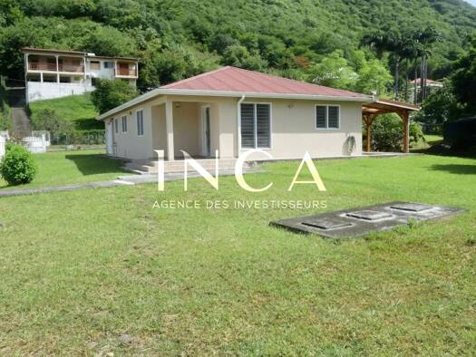 Maison de plain-pied à vendre 405 000 € 5 pièces 3 chambres 126 m² 1 000 m² de terrain Case-Pilote 97222