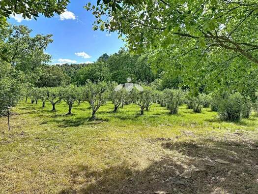 Villa à vendre 795 000 € 7 pièces 4 chambres 263 m² 18 953 m² de terrain Flayosc 83780