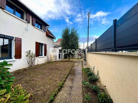 Maison à louer 2 000 € 5 pièces 4 chambres 113 m² Nouveau Bezons Bezons 95870