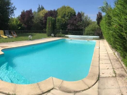 Maison à vendre 330 000 € 7 pièces 5 chambres 275 m² 1 565 m² de terrain Joigny 89300