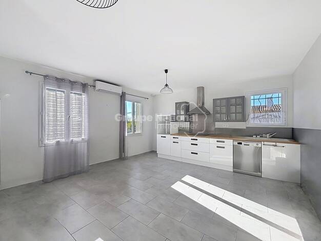 Appartement à vendre - Première occupation 219 000 € 3 pièces 2 chambres 58 m² 1er étage Rebenas-Autures L'Isle-sur-la-Sorgue 84800