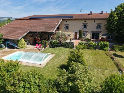 Maison à vendre 716 000 € 8 pièces 4 chambres 235 m² 3 583 m² de terrain Saint-Vérand 38160