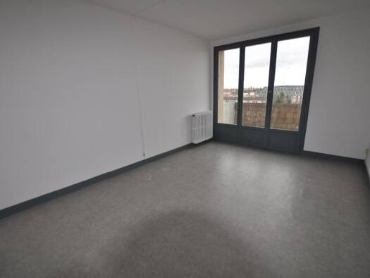 Appartement à louer 600 € 3 pièces 2 chambres 55 m² 3ème étage Bellevue-Charreaux Chalon-sur-Saône 71100