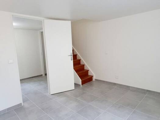 Duplex à louer 810 € 2 pièces 1 chambre 34 m² RDC Charles de Gaulle-Vieux Pays-Paris Nord Tremblay-en-France 93290