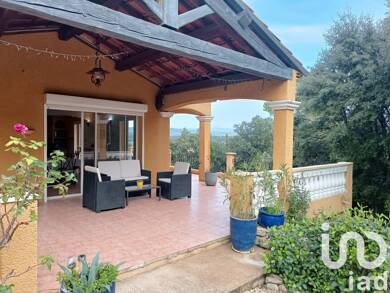 Maison à vendre 622 000 € 7 pièces 5 chambres 240 m² 2 300 m² de terrain Montfort-sur-Argens 83570