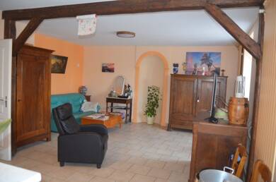 Maison à vendre 258 000 € 10 pièces 6 chambres 295 m² 1 192 m² de terrain Lons-le-Saunier 39000