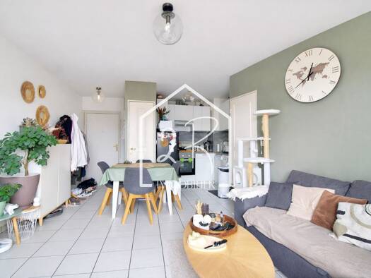 Appartement à vendre 185 000 € 2 pièces 1 chambre 47 m² Étage 1/1 Ternay 69360