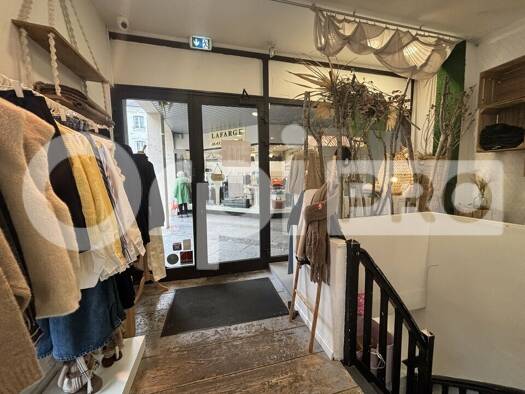 Local commercial à louer 1 900 € 52 m² de surface de vente Compiègne 60200