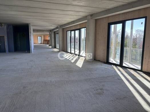 Espace bureau à vendre 1 998 000 € 597 m² de bureaux divisible jusqu'à 597 m² Avignon 84140
