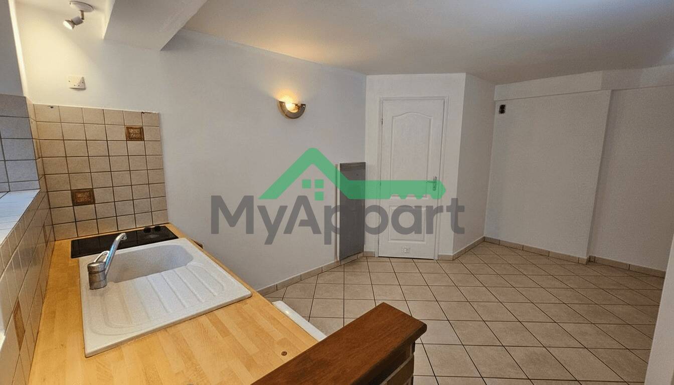 Maison à louer, 18m², PAU