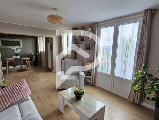 Appartement à vendre 165 000 € 4 pièces 3 chambres 95 m² Étage 3/3 Goundet-Moncade-Lapeyrere Orthez 64300