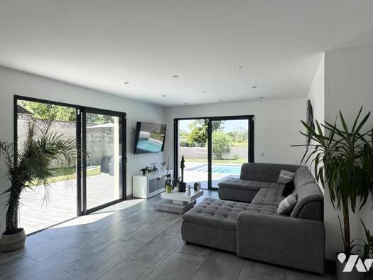 Maison à vendre 345 000 € 5 pièces 3 chambres 700 m² de terrain Saint-Siméon-de-Bressieux 38870