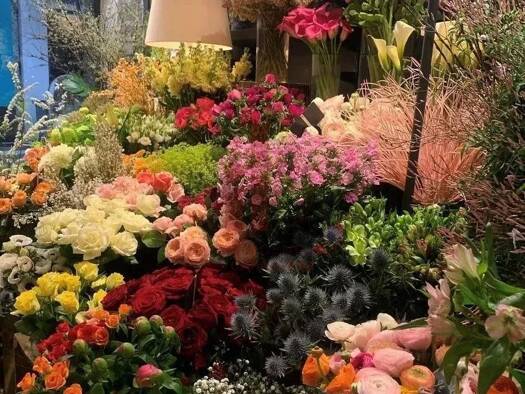 Fleuriste à vendre Fonds de commerce 99 000 € 40,1 m² de surface de vente Centre Ville Centre Fontainebleau 77300