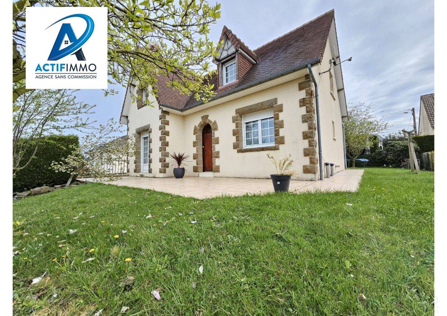 Maison à vendre, 119m², SAINT GEORGES DES GROSEILLERS