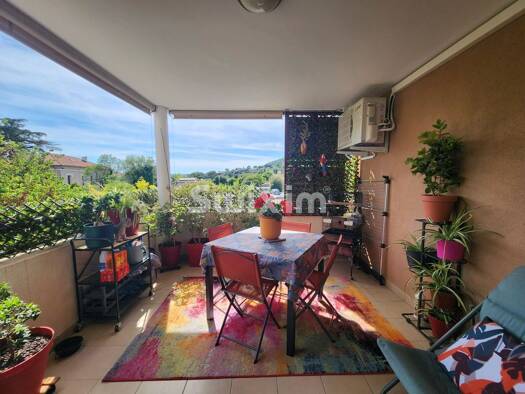 Appartement à vendre 270 000 € 3 pièces 2 chambres 68 m² Étage 1/2 Centre Les Arcs 83460
