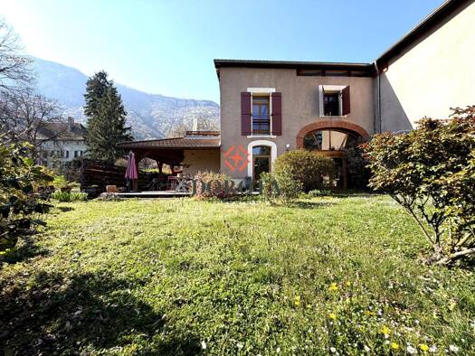 Appartement à vendre 349 000 € 2 pièces 1 chambre 129,6 m² RDC/1 Barraux 38530